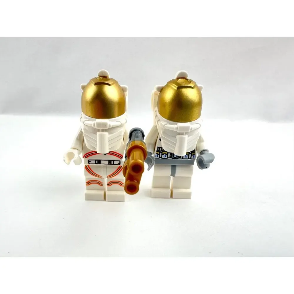 Lego Minifigures 6 Artic Explorers ,2 Astronauts, 1 Fisherman, 1 Snowman